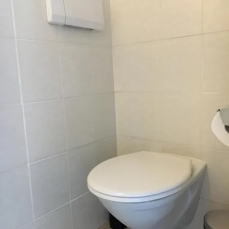 Holzereck ايروالد