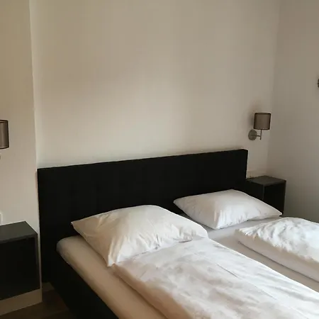 Holzereck ايروالد