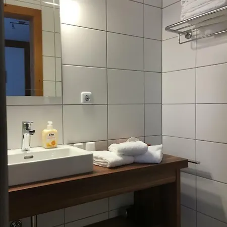 Holzereck ايروالد