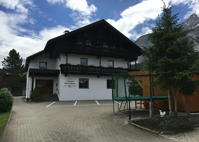 Holzereck *